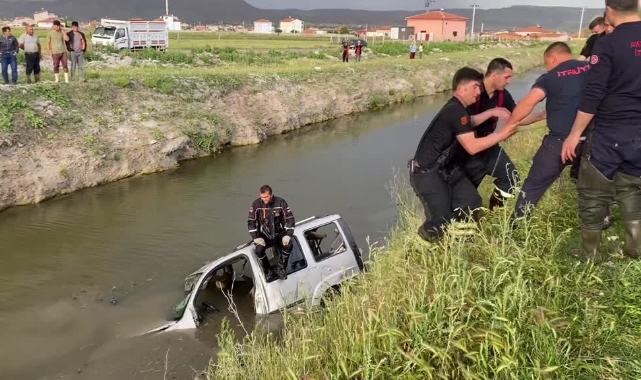 Araç Sulama Kanalına Düştü:1 Ölü,2 Yaralı