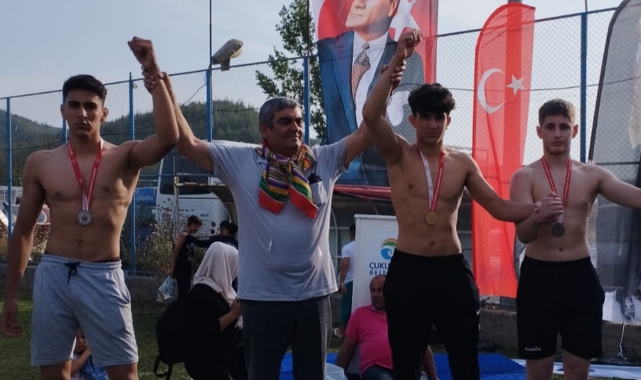 Ceyhanlı Güreşçiler, Şampiyonluk Müzesine 8 Madalya Daha Ekledi