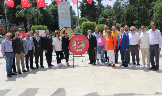 ÇGC’den Atatürk Anıtı’na Çelenk
