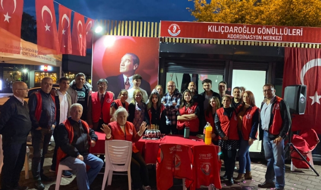 Gençler, Kılıçdaroğlu Gönüllüleri Merkezi’ne Akın Ediyor