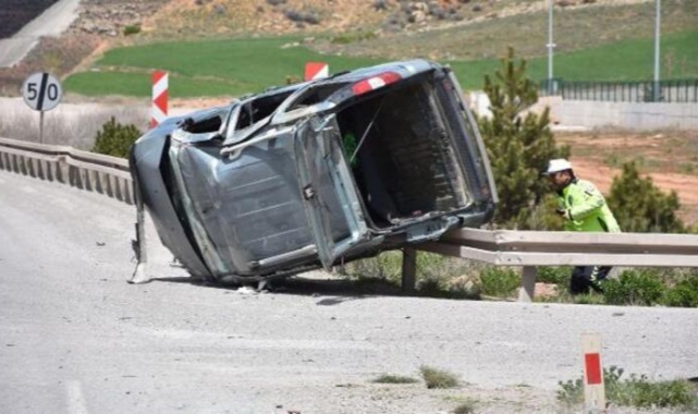Kavşağa Kontrolsüz Giren Tır Kazaya Sebep Oldu