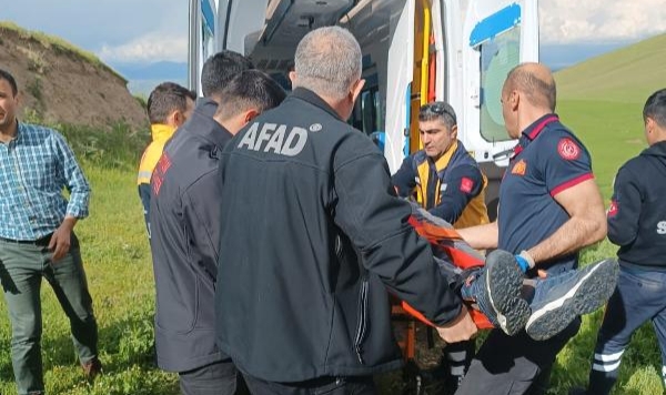 Manzara İzlemek İçin Çıktığı Yerden Uçuruma Yuvarlandı