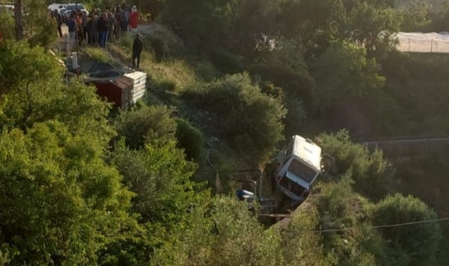 Öğrenci Servisi Şarampole Devrildi