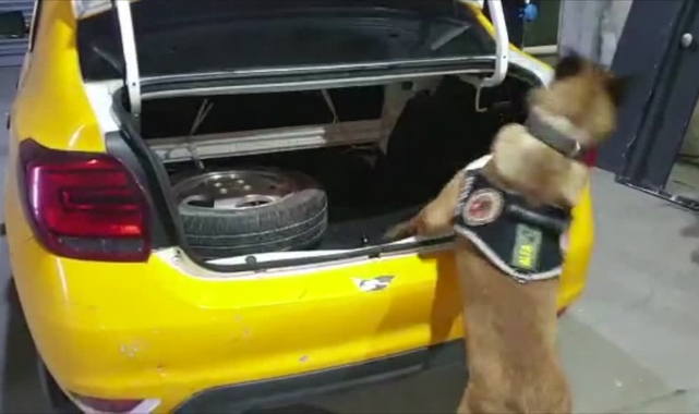 Ticari Takside Uyuşturucu Ele Geçirildi