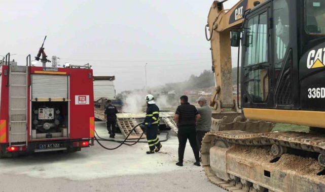 Tırın Dorsesi Alev Aldı