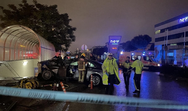 Yağış Nedeniyle Kayganlaşan Yolda Feci Kaza