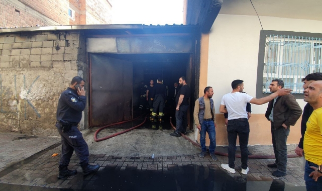 Züccaciye Deposunda Korkutan Yangın