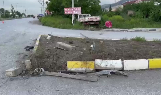 Feci Kaza: 1 Ölü, 4 Yaralı