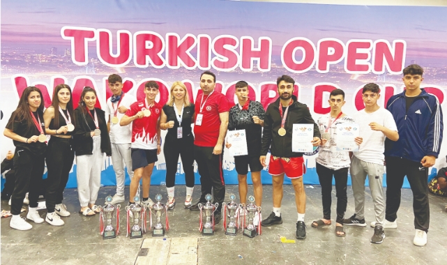Fırtına Ve Gala Spor Kulübü Sporcuları Fırtınalar Estirdi