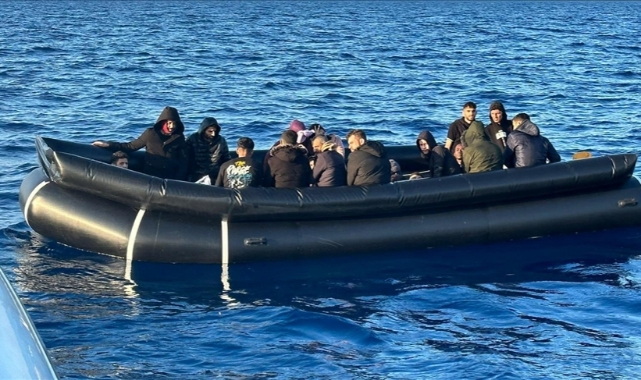 Göçmenleri Taşıyan Tekne Alabora Oldu