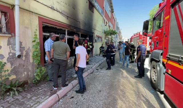 Oto Galeride Yangın