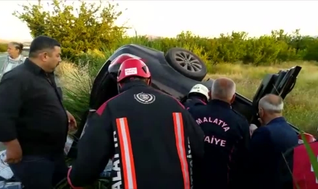 Otomobil Şarampole Devrildi