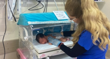 Parkta Erkek Bebek Bulundu