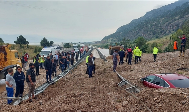 Sağanak Yağış Heyelana Neden Oldu