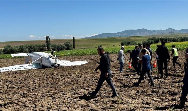 Sivil Eğitim Uçağı Zorunlu İniş Yaptı