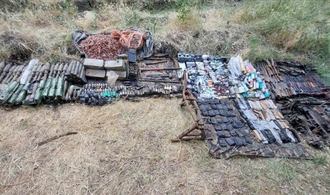 Teröristlere Ait Sığınakta Muhimmat Ele Geçirildi