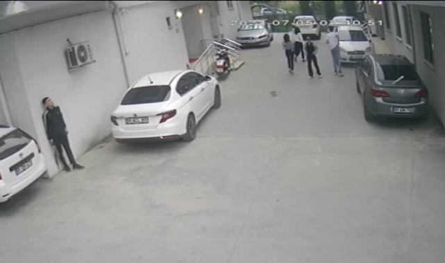 Baba Ve Oğlu Tüfekle Vuruldu