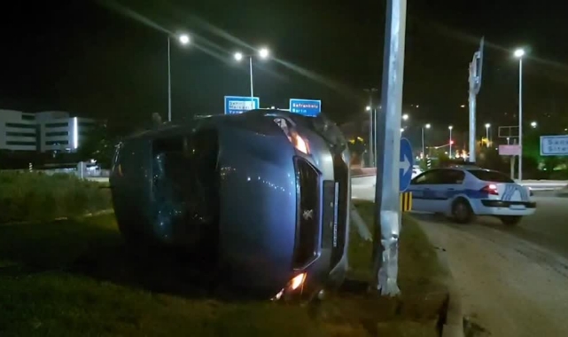 Çalıntı Otomobille Kaçarken Kaza Yaptı