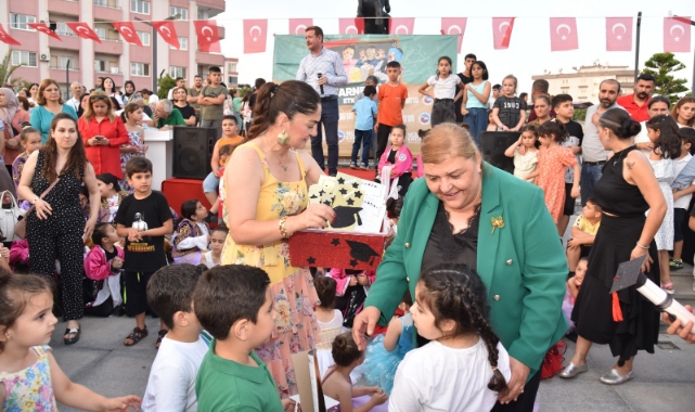 Ceyhanlı Çocuklar Kent Meydanı’nda Coştu