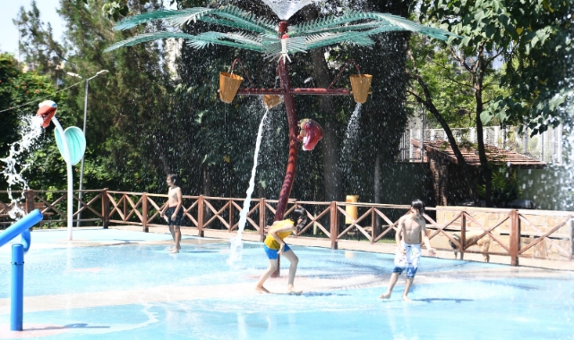 Çukurova’da Su Oyun Parkları Açıldı