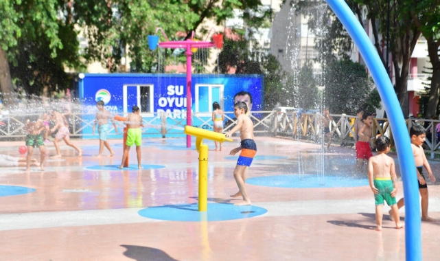Çukurovalı Çocuklar Su Parklarında Gönüllerince Eğleniyor
