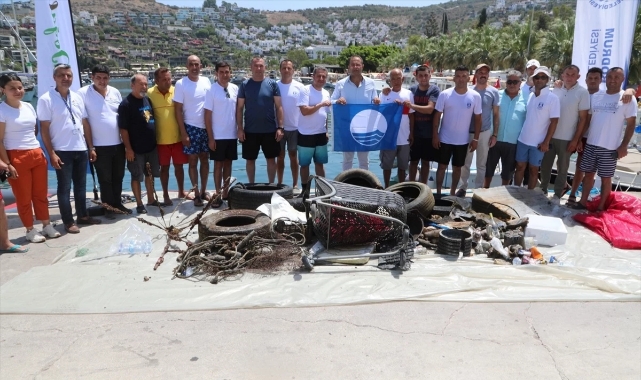 Denizden 362 Kilogram Atık Çıkarıldı