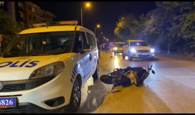 ''Dur'' İhtarına Uymayıp Polislere Çarptılar