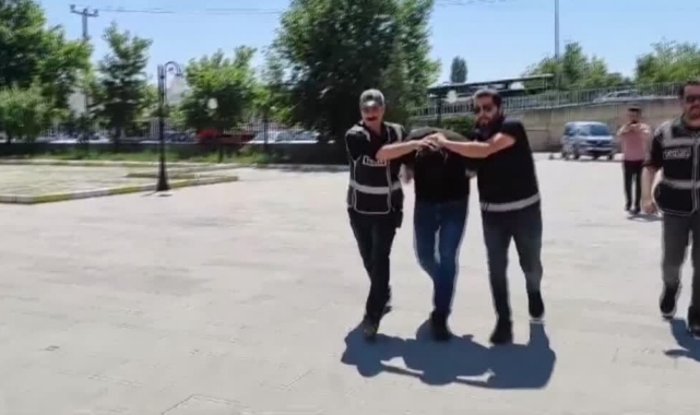 Firari Hükümlü Suçüstü Yakalandı