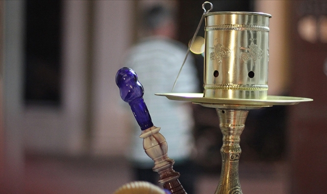 İstanbul'da Bazı Açık Alanlarda Nargile İçilmesi Yasaklandı