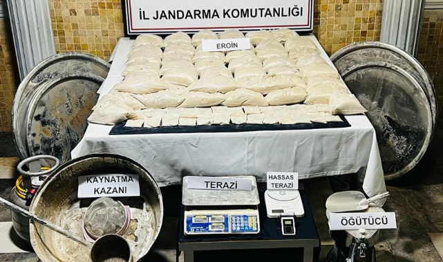 Kiraladıkları Evde Uyuşturucu Yetiştirdiler