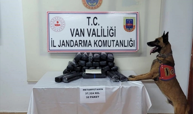 Otomobilde 37 Kilogram Uyuşturucu Ele Geçirildi