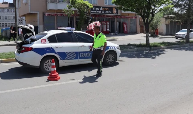 Otomobilin Çarptığı Genç Öldü