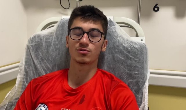 Sporcuları Taşıyan Minibüs Tır İle Çarpıştı