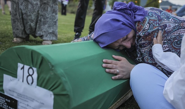 Srebrenitsa Soykırımının 30 Kurbanı Daha Toprağa Verildi
