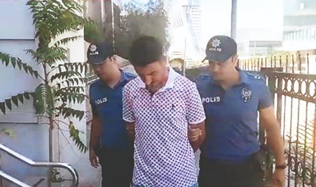 Tanınmamak İçin Peruk Takıyordu