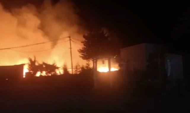 Tarlaya Yıldırım Düştü