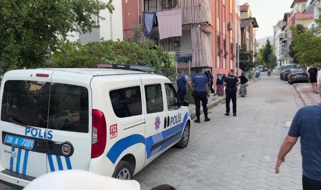 Tartışığı Karısını Çakıyla Yaraladı