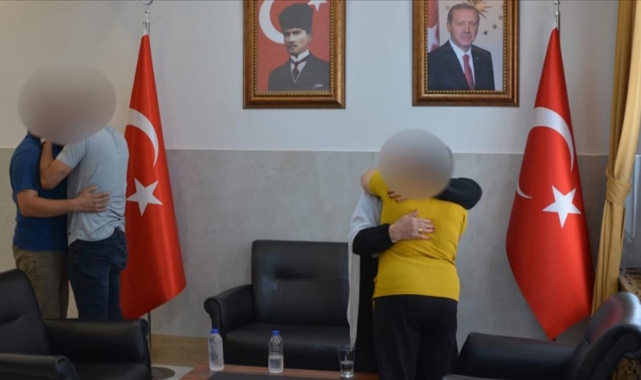 Teslim Olan 2 Terörist Aileleriyle Buluşturuldu