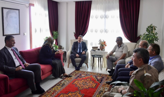 Vali Elban'dan 15 Temmuz Şehitlerinin Ailelerine Ziyaret
