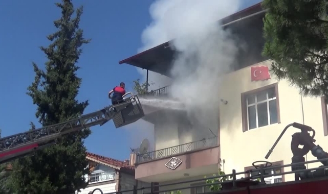 Yangında Ev Kullanılamaz Hale Geldi