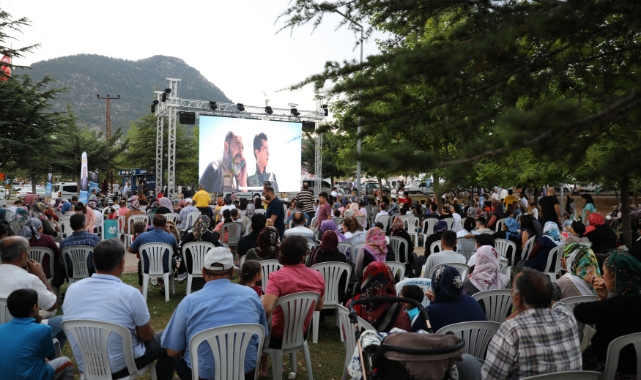 Yüreğir Belediyesi Sinemayı Yaylalara Taşıdı