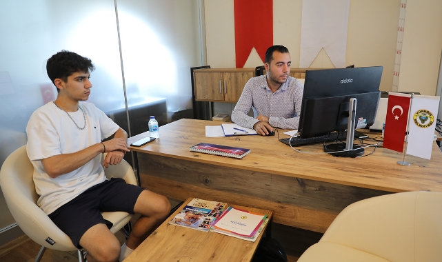 Yüreğir Belediyesinden YKS Öğrencilerine Tercih Danışmanlığı