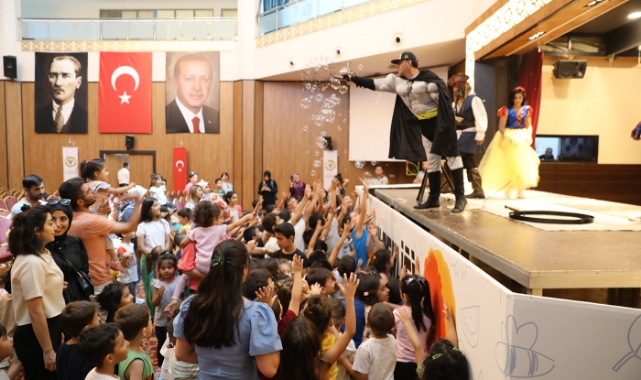 Yüreğir&#039;de Çocuk Şenliğine Büyük İlgi