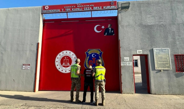 25 Yıl Hapis Cezasıyla Aranan Firari Yakayı Ele Verdi