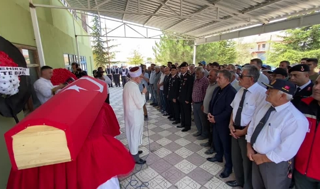 Babasını Silahla Öldürdü