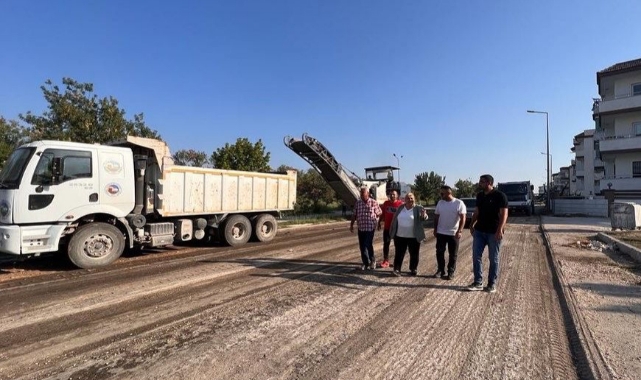 Ceyhan’da Yol Yenileme Çalışmaları Hız Kesmiyor