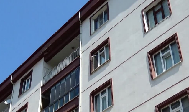 Dördüncü Kattan Düşen Çocuk Ağır Yaralandı