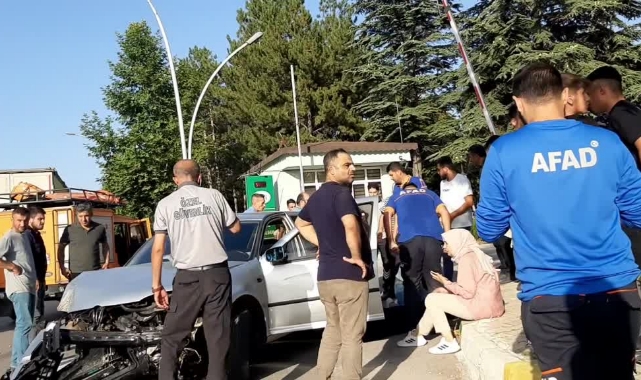 DSİ&#039;ye Ait Tırla Çarpıştılar