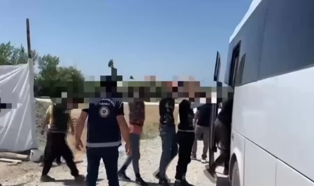 Göçmen Kaçakçılığı Yapan 9 Kişi Tutuklandı
