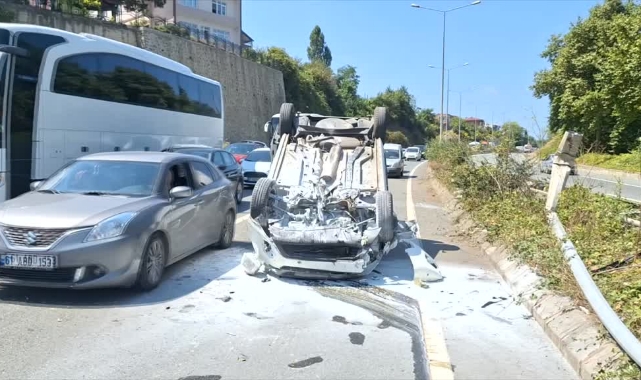 Hafif Ticari Araç Devrildi